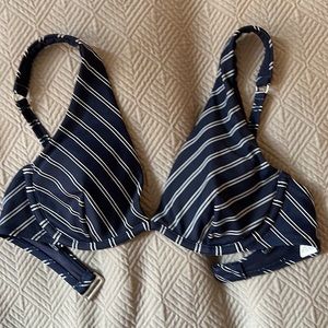 Athleta • blue striped bikini top (32B/C)